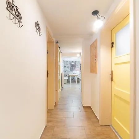 Bah Apartment Ljubljana Buitenkant foto